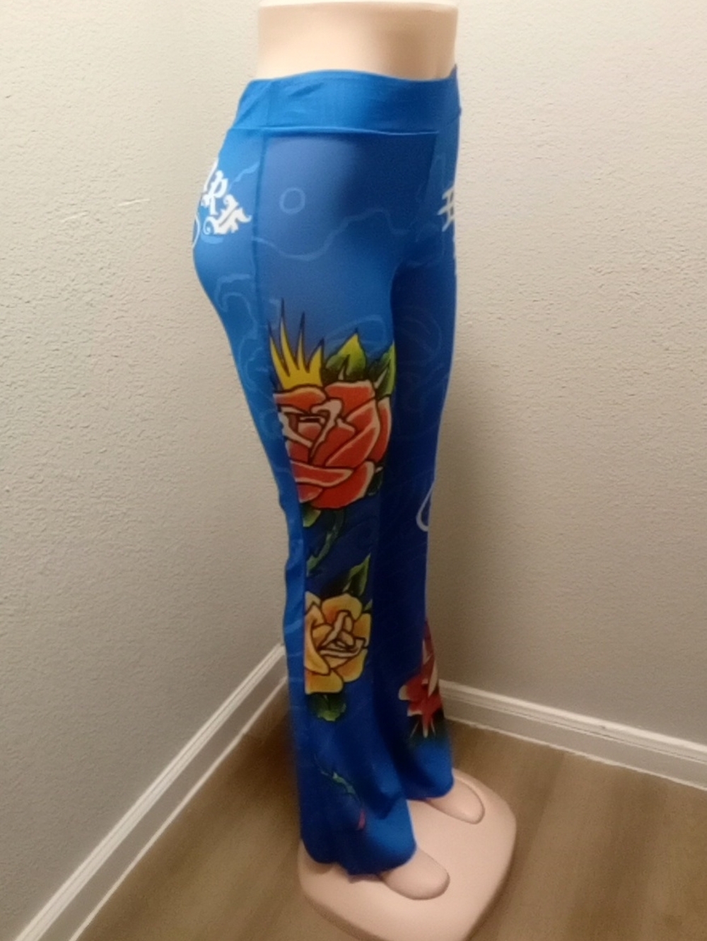 Blue Floral Graphic Leggings